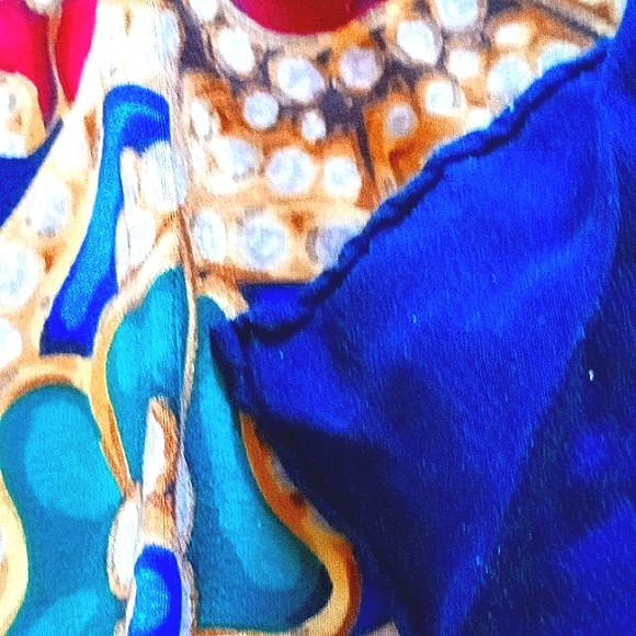 Authentic Chanel silk Scarf Vintage - Picture 6 of 7